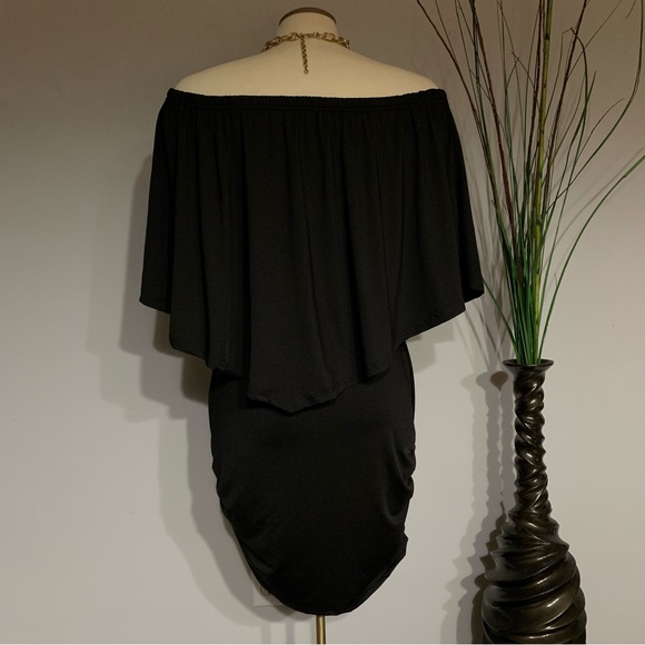 Plain black dress - Picture 3 of 4